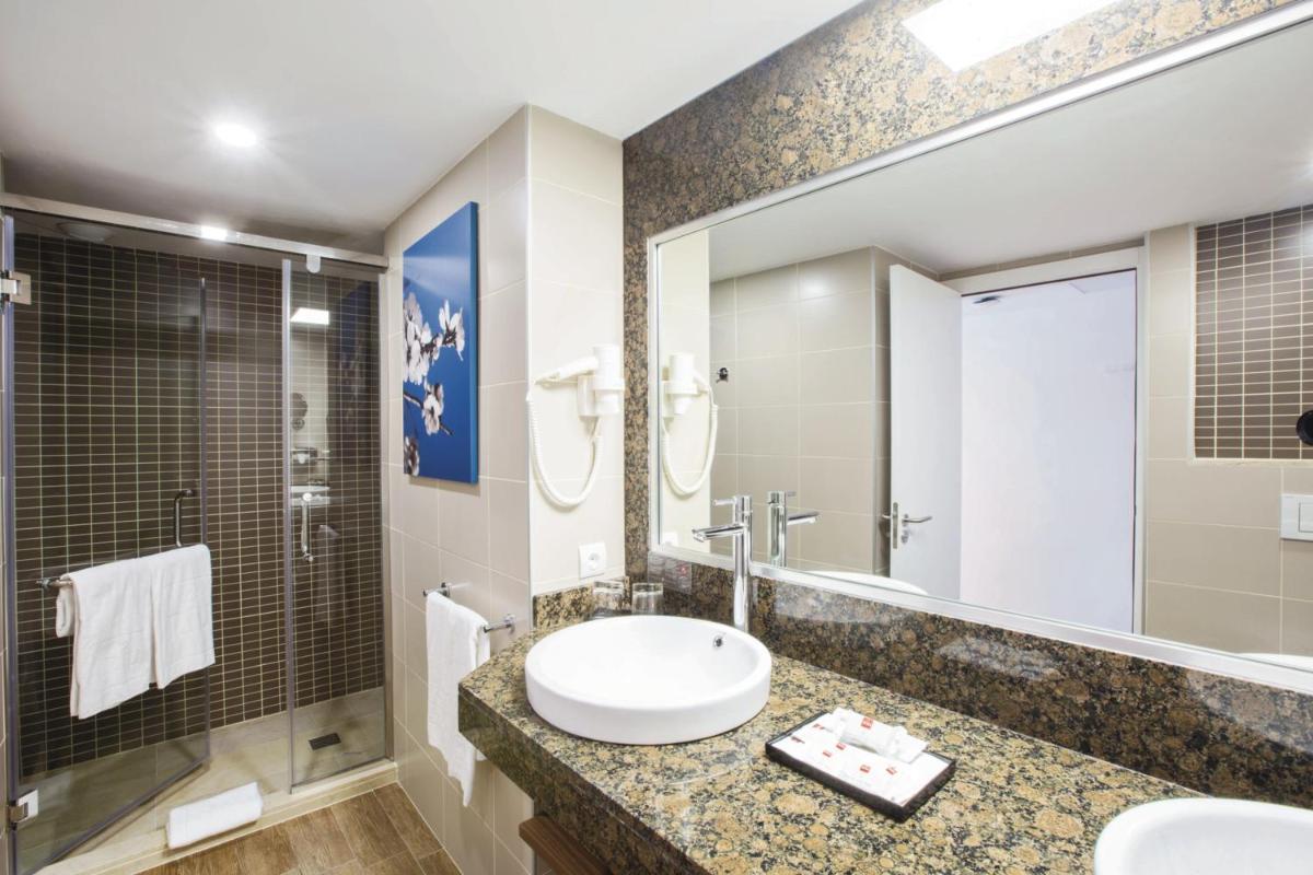 Un baño de Hotel Riu Bravo - 0'0 All Inclusive