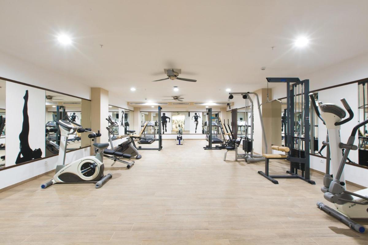 Gimnasio o instalaciones de fitness de Hotel Riu Bravo - 0'0 All Inclusive