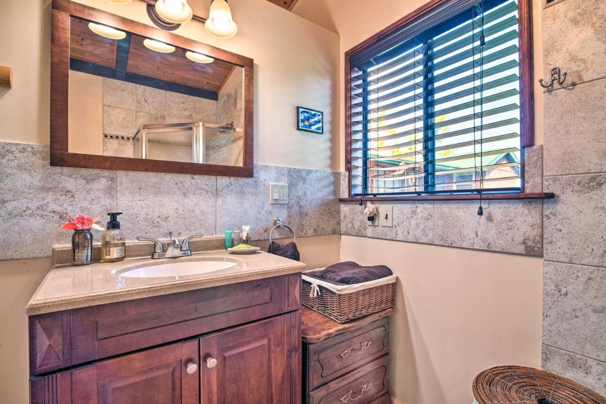 Cozy Volcano Studio with Phenomenal Rainforest Views - Housity