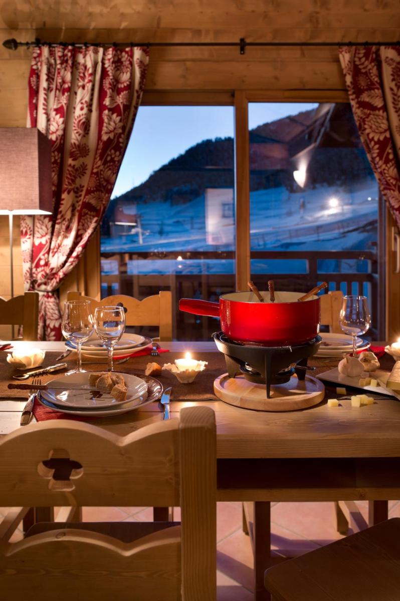 Vue générale sur la montagne ou vue sur la montagne depuis l'appart'hôtel
