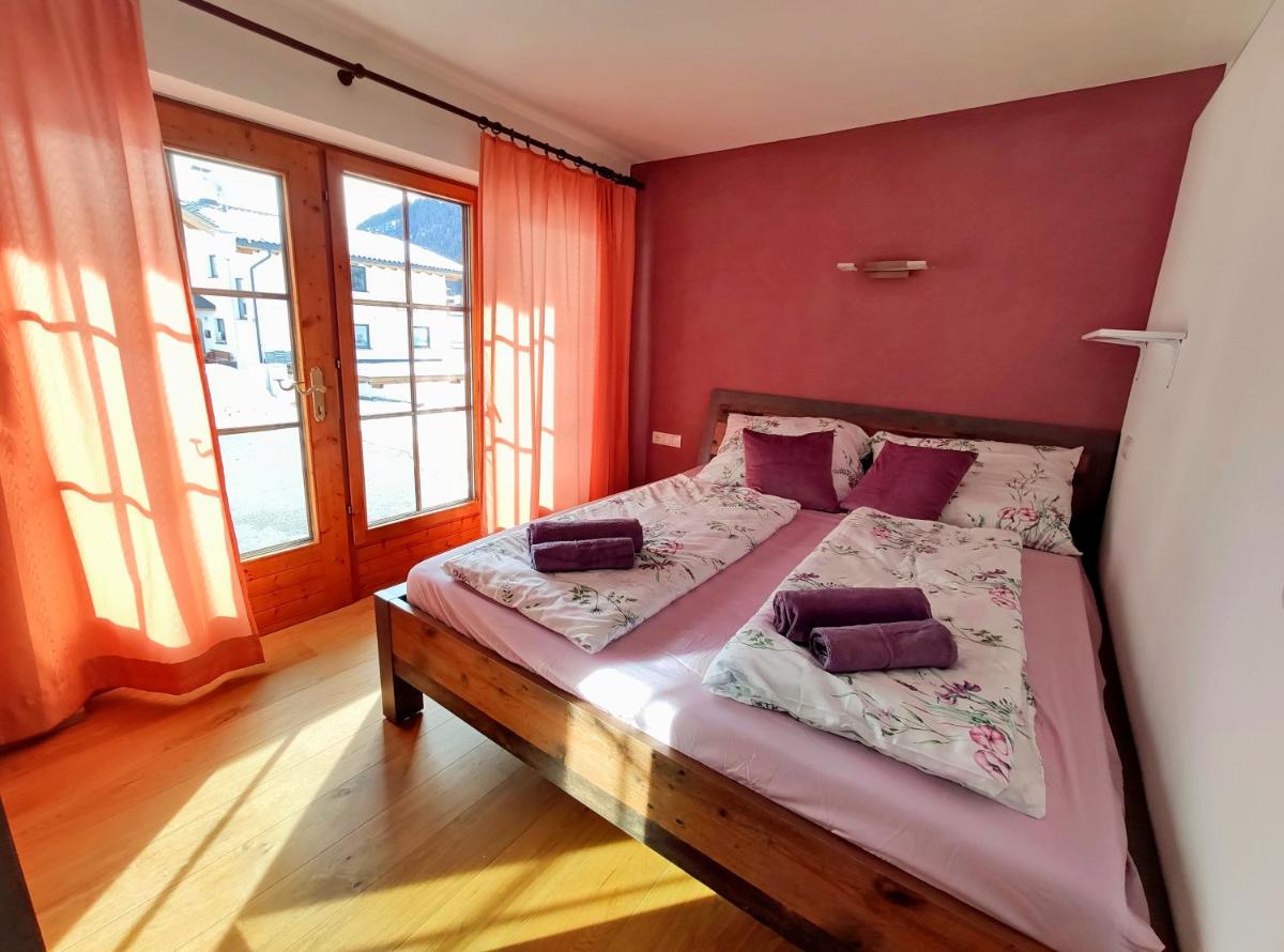 Aira Apart - Housity