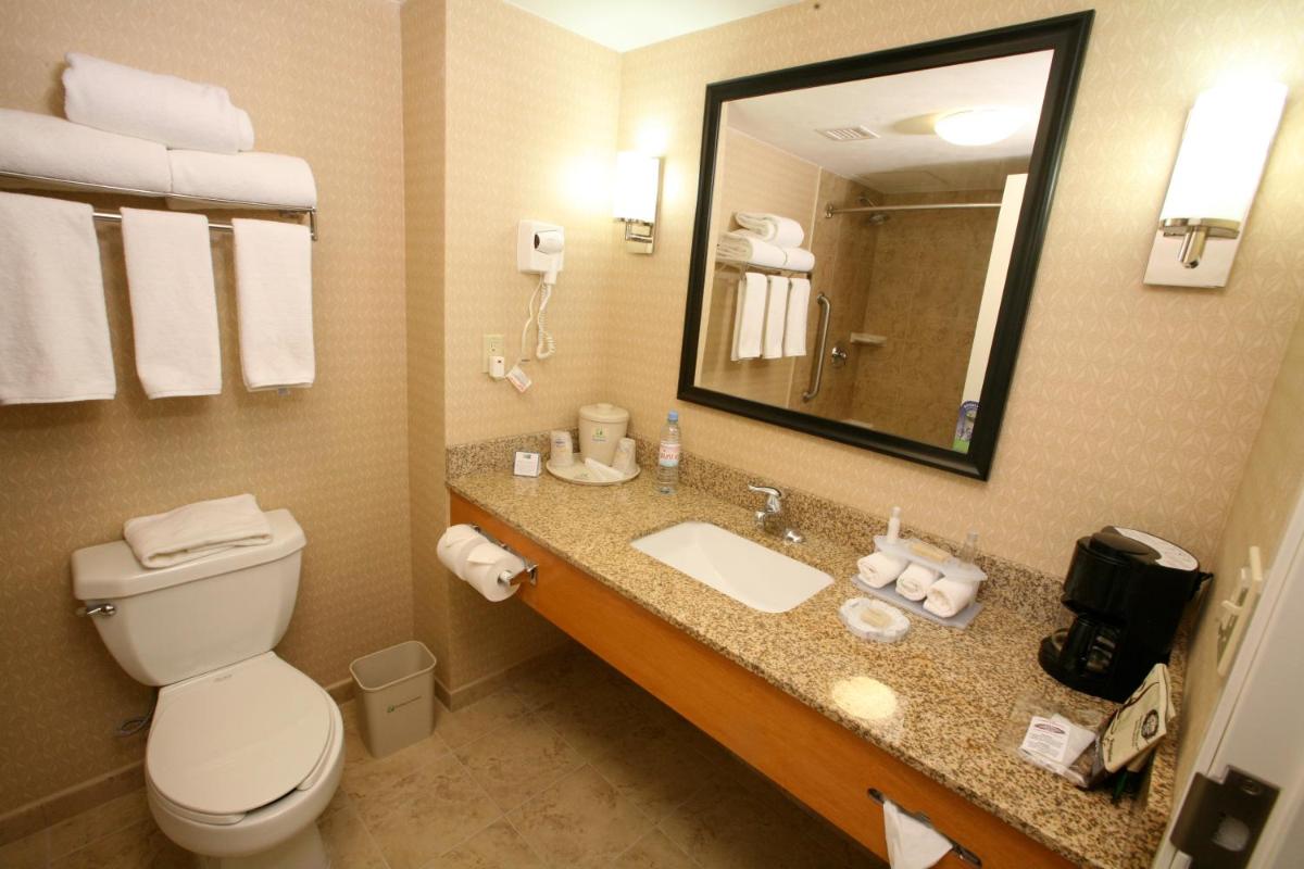 Suitetrails - Holiday Inn Express Saltillo Zona Aeropuerto, an IHG Hotel