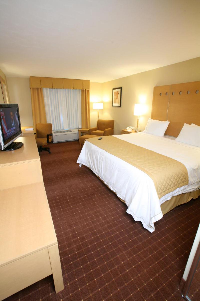 Suitetrails - Holiday Inn Express Saltillo Zona Aeropuerto, an IHG Hotel