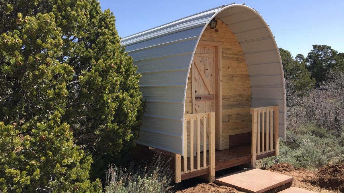 Western Covered Wagon - Housity