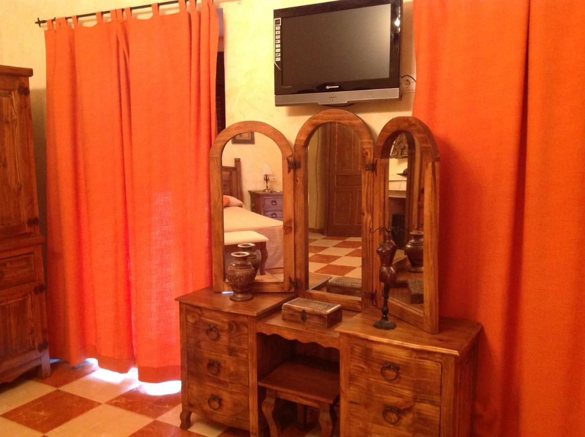 Hotel Julio - Housity