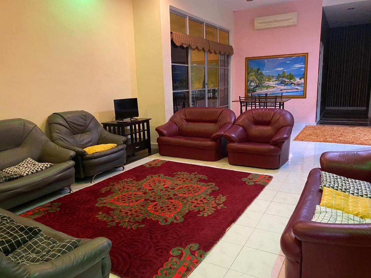 Ambangan Homestay - Housity