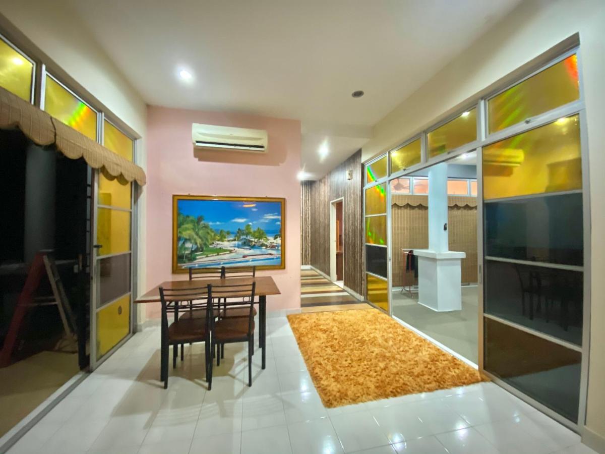 Ambangan Homestay - Housity