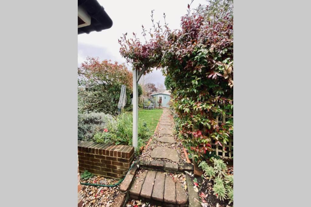 Angel Cottage, Boxgrove, Chichester - Relax and Unwind - Housity