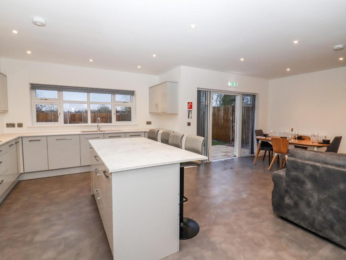 52A Exning Road - Housity