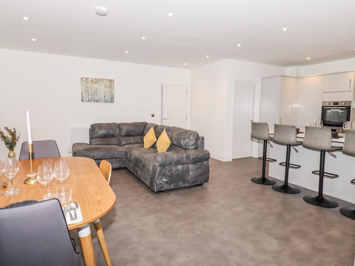 52A Exning Road - Housity