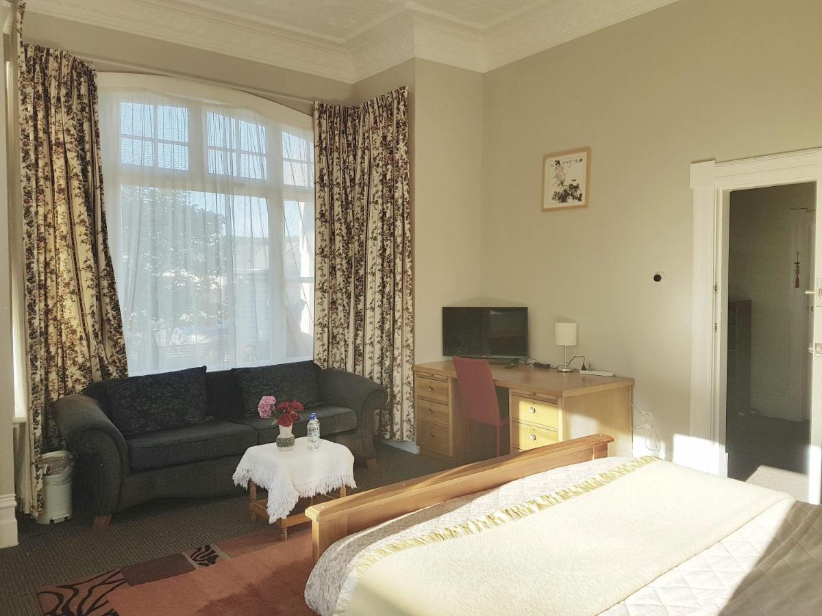 Invalid- Dunedin Classic Stay - Housity