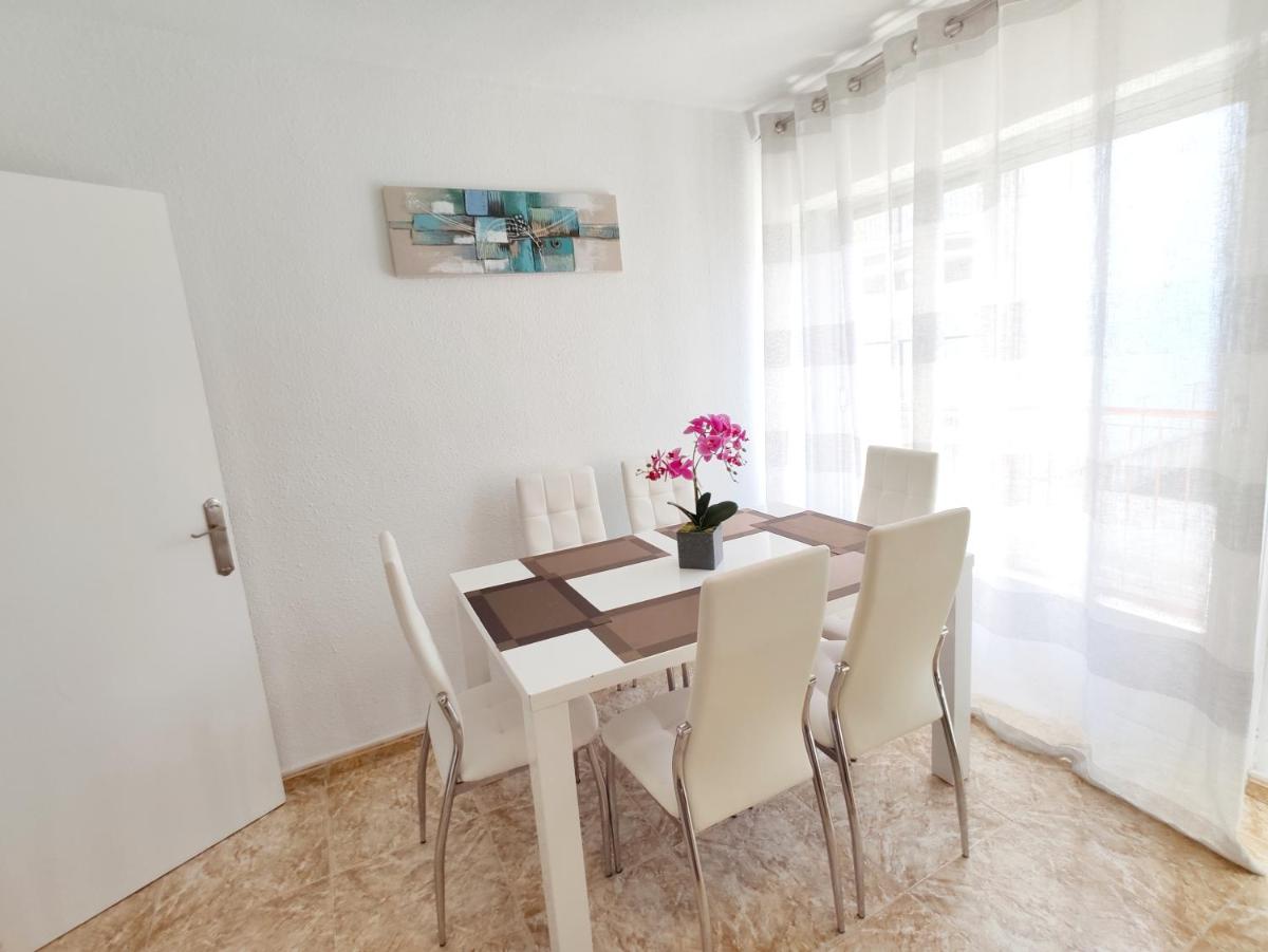 Beautiful flat with sea view and sound of the surf - Housity