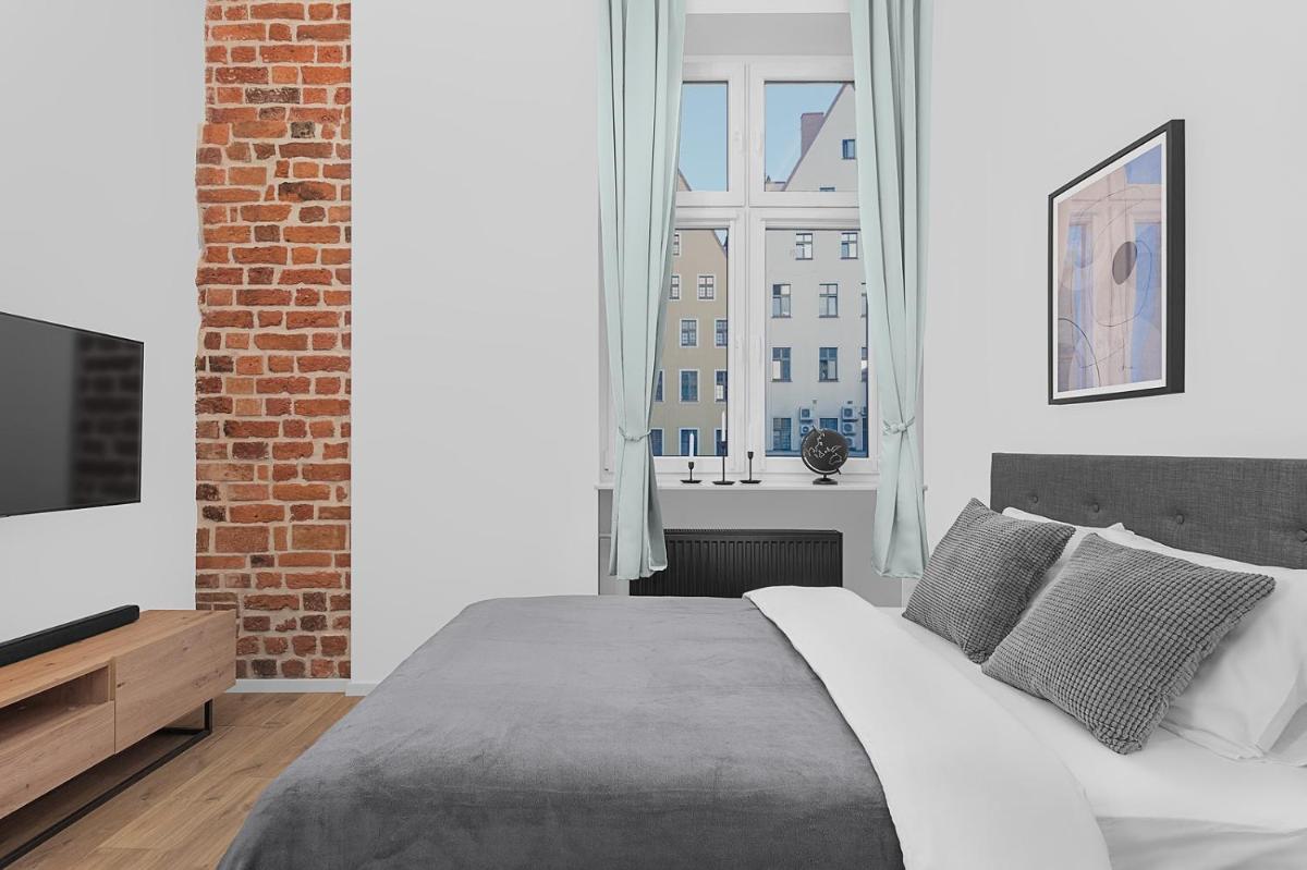 Grey Panther Apartment in the Heart of Wroclaw - Hizvo