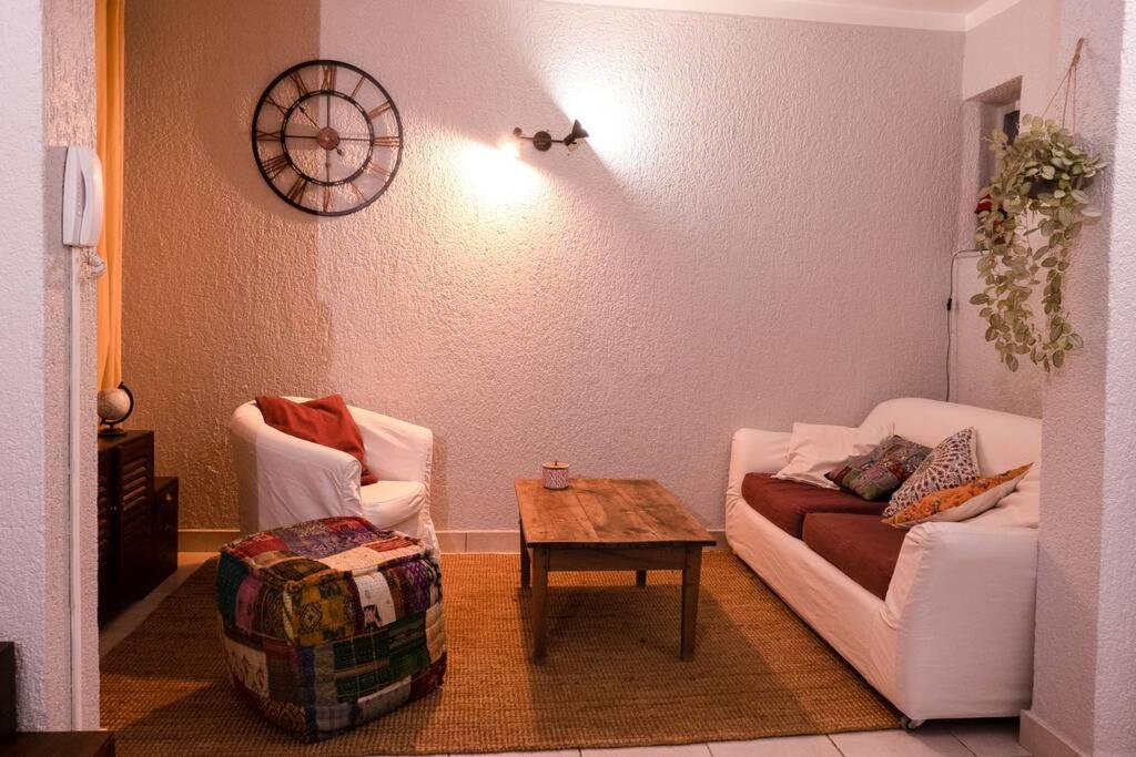 Gites de la Lurette - agréable T2 indépendant dans cadre calme et verdoyant - Housity