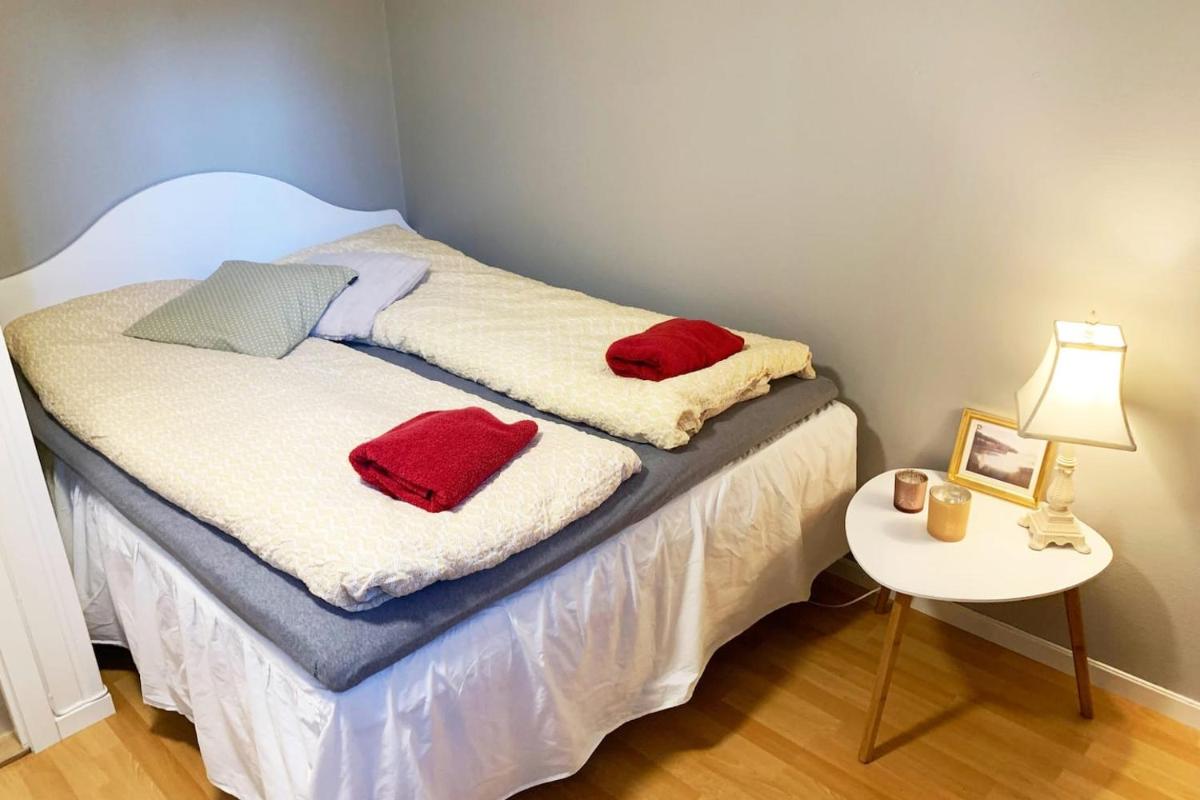 Newly renovated basement apartment - Housity