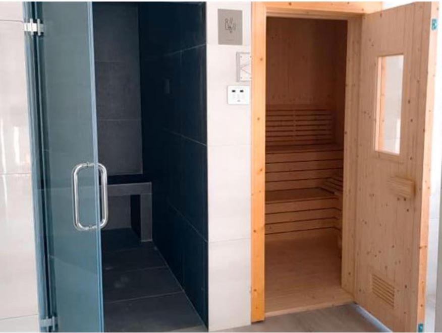 Cozy Seaview Studio at Imperium residence Tanjung Lumpur Kuantan - Hizvo