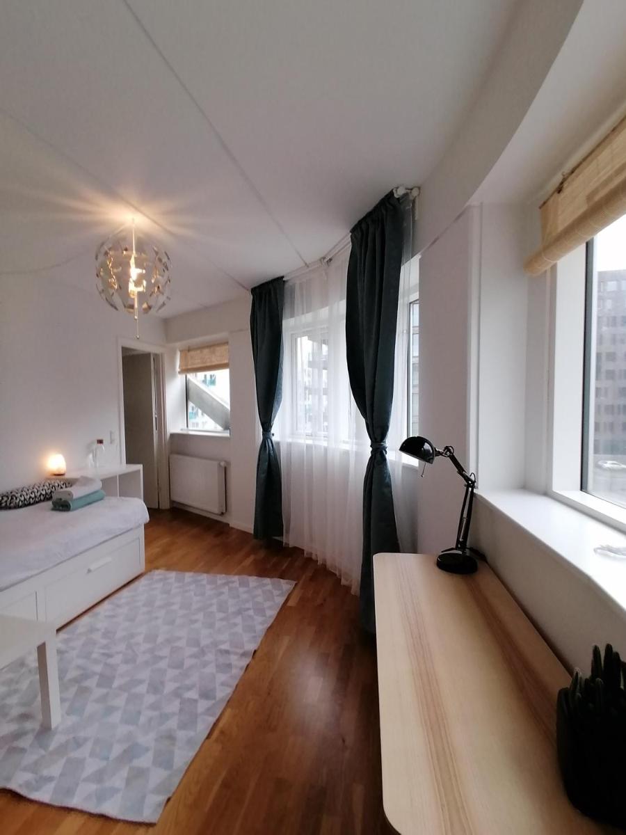 A room in an apartment at Lighthouse , Århus Ø - Housity