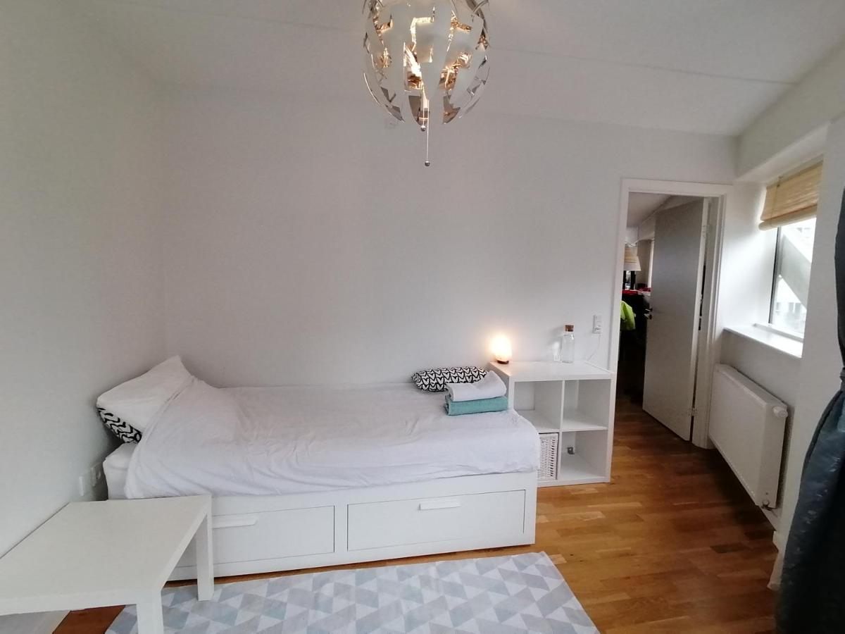 A room in an apartment at Lighthouse , Århus Ø - Housity