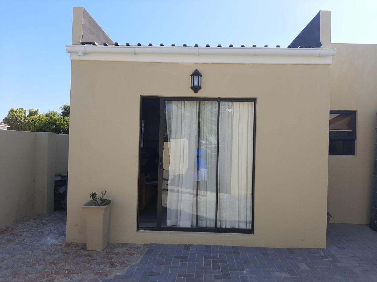 Shalom Self catering - Housity