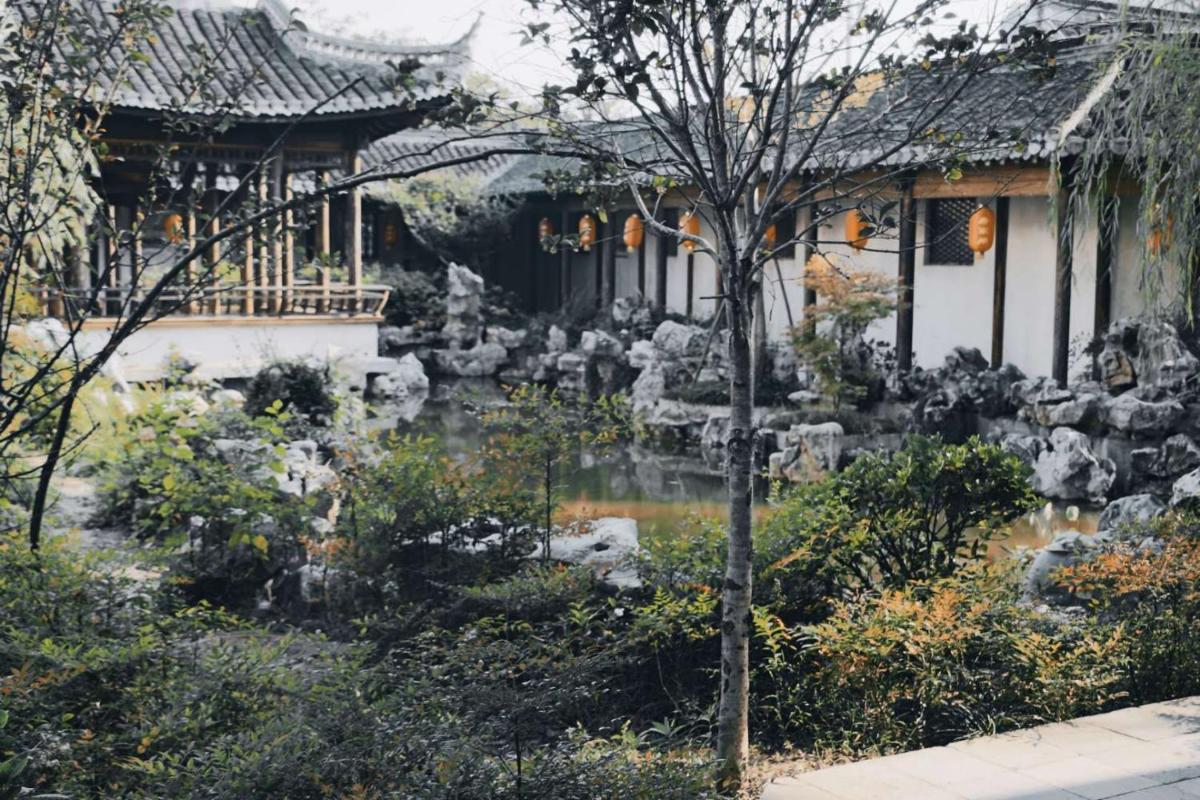 She Garden Landscape Hotel - Housity