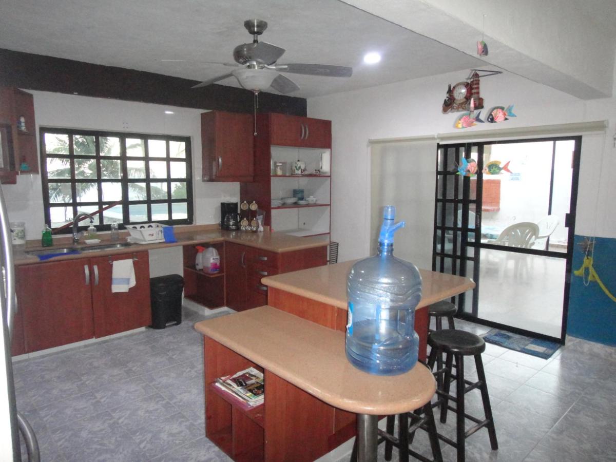 Ixpa-hu in Telchac Puerto, house with pool facing the sea - Housity
