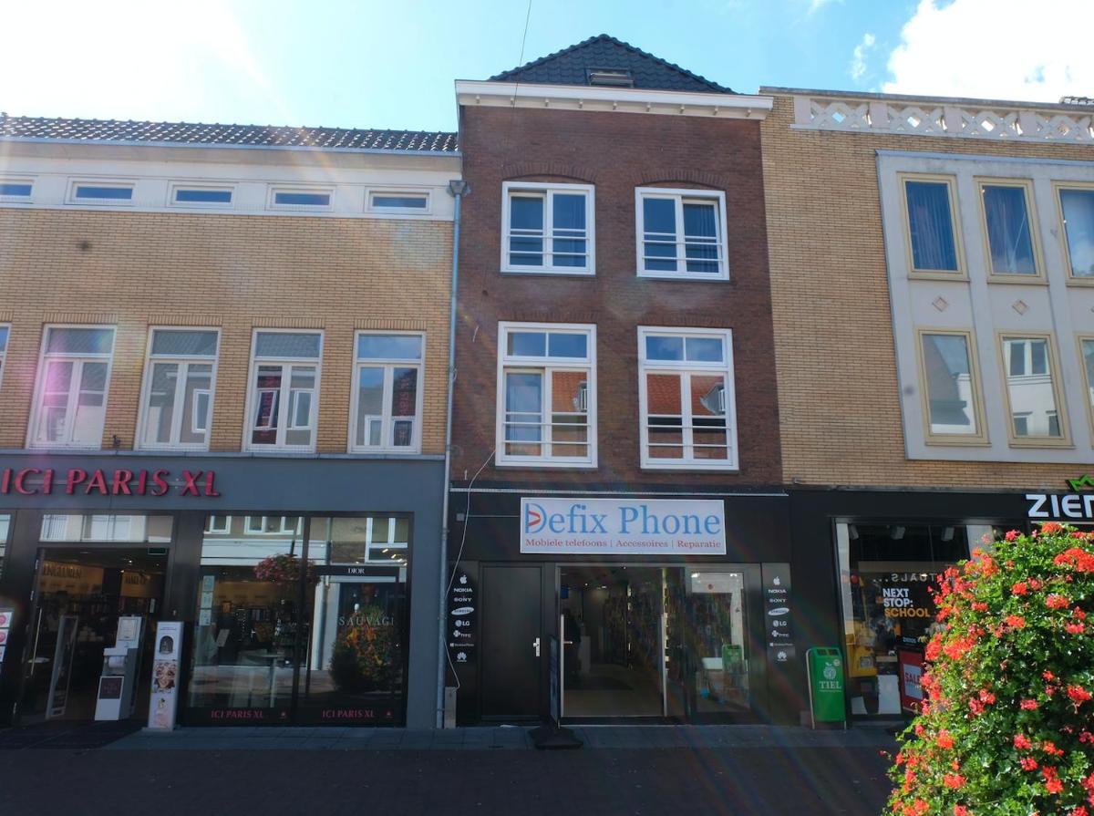 Fantastic 90m2 Two-Bedroom Apartment with Terrace - WA7B - Housity