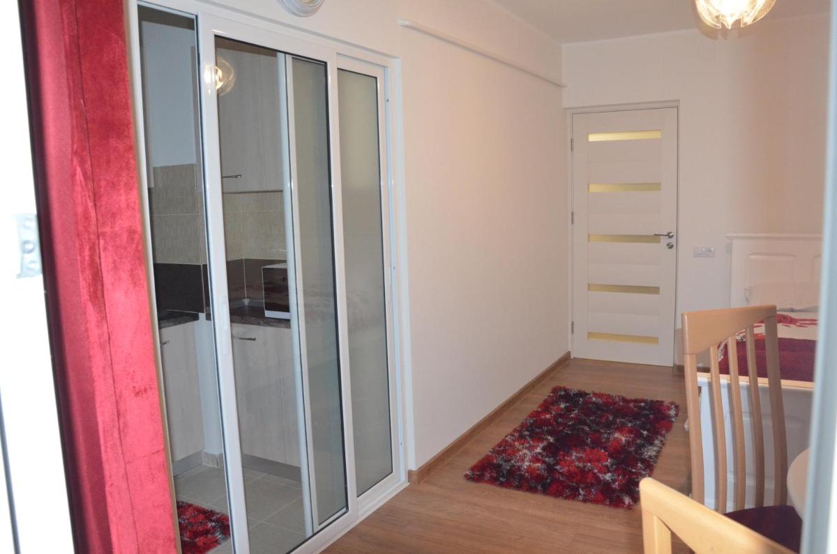 Apartament Roxen - Housity