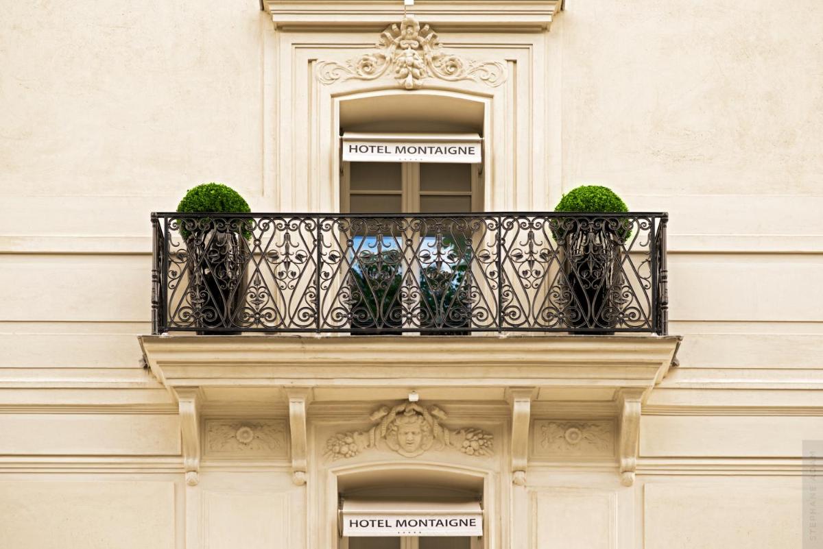 Balcon ou terrasse dans l'établissement Hotel Montaigne