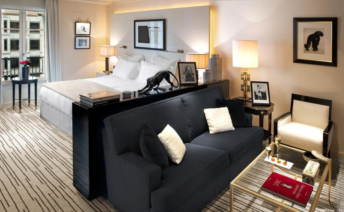 Coin salon dans l'établissement Hotel Montaigne