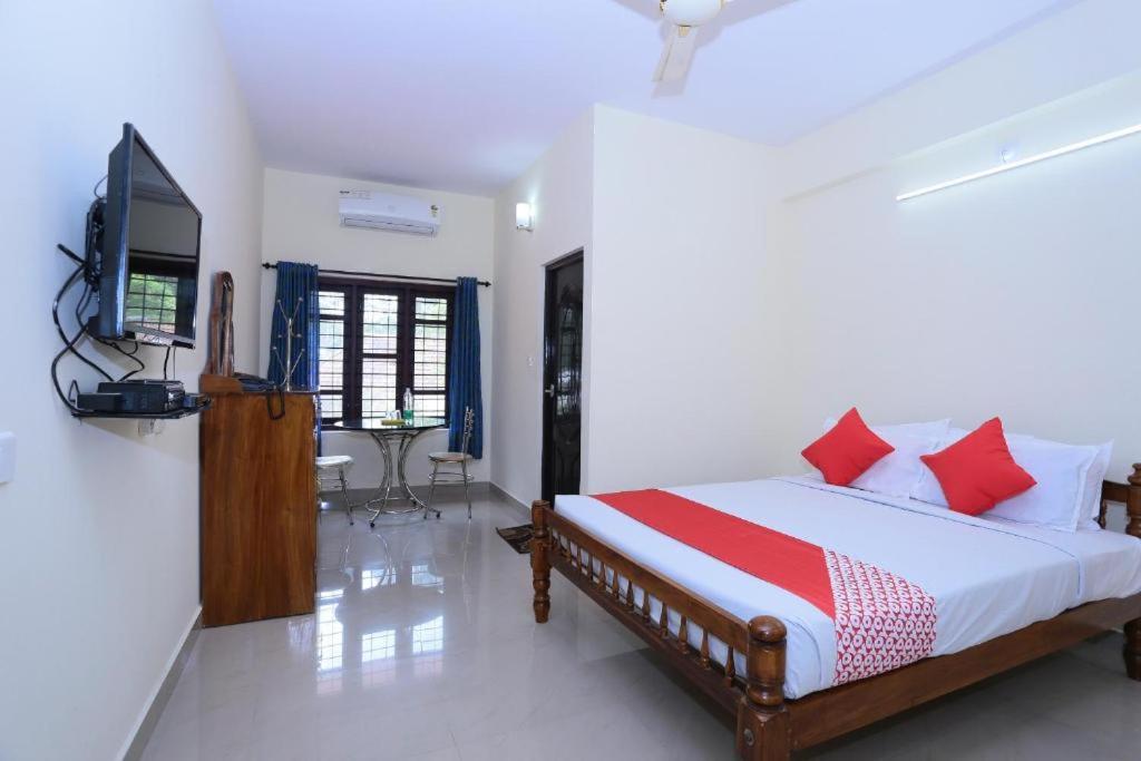 PANACKAL INN - Housity