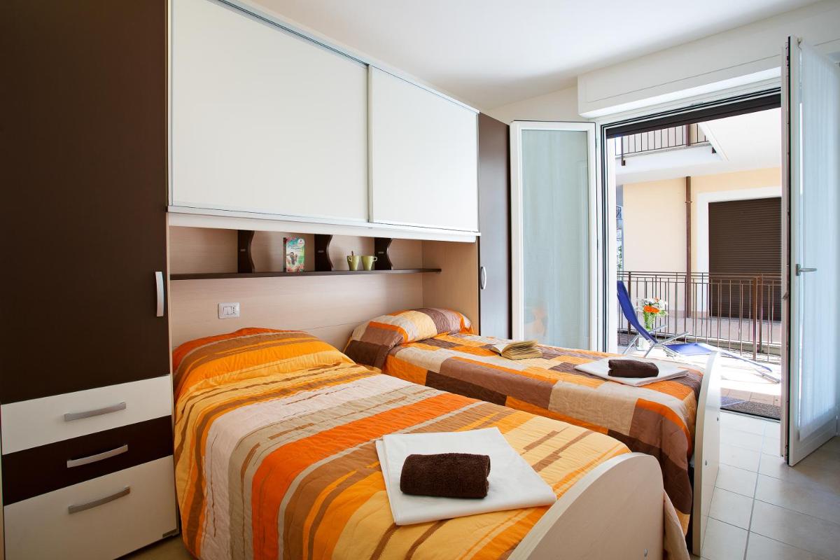 4 Village centre Lenno homes with pool-by Italian Apartments TERRAZE, SPESE, SOPRA SPESE, SPESE II - Housity