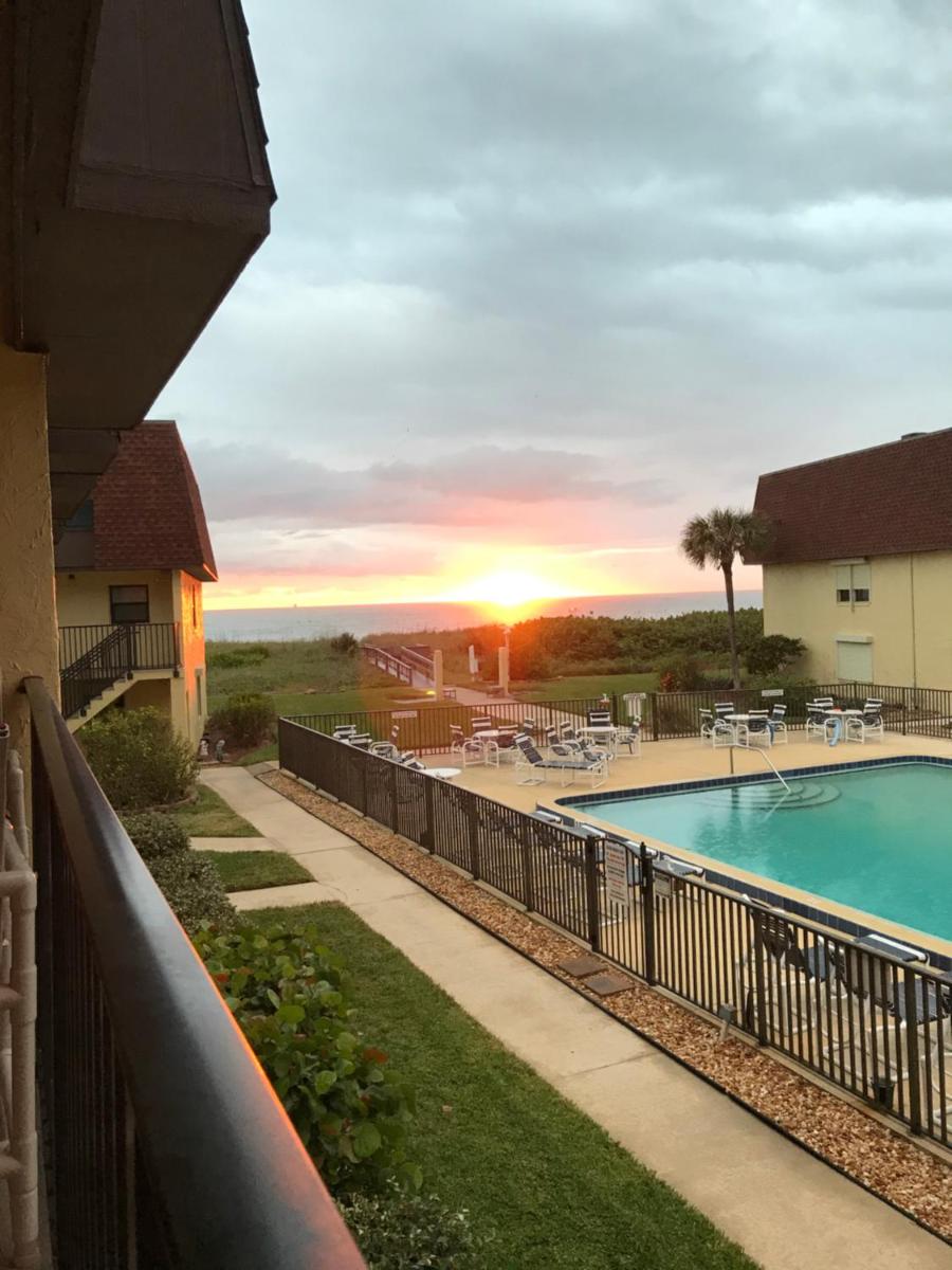 Beautiful Ocean view Townhouse - Housity