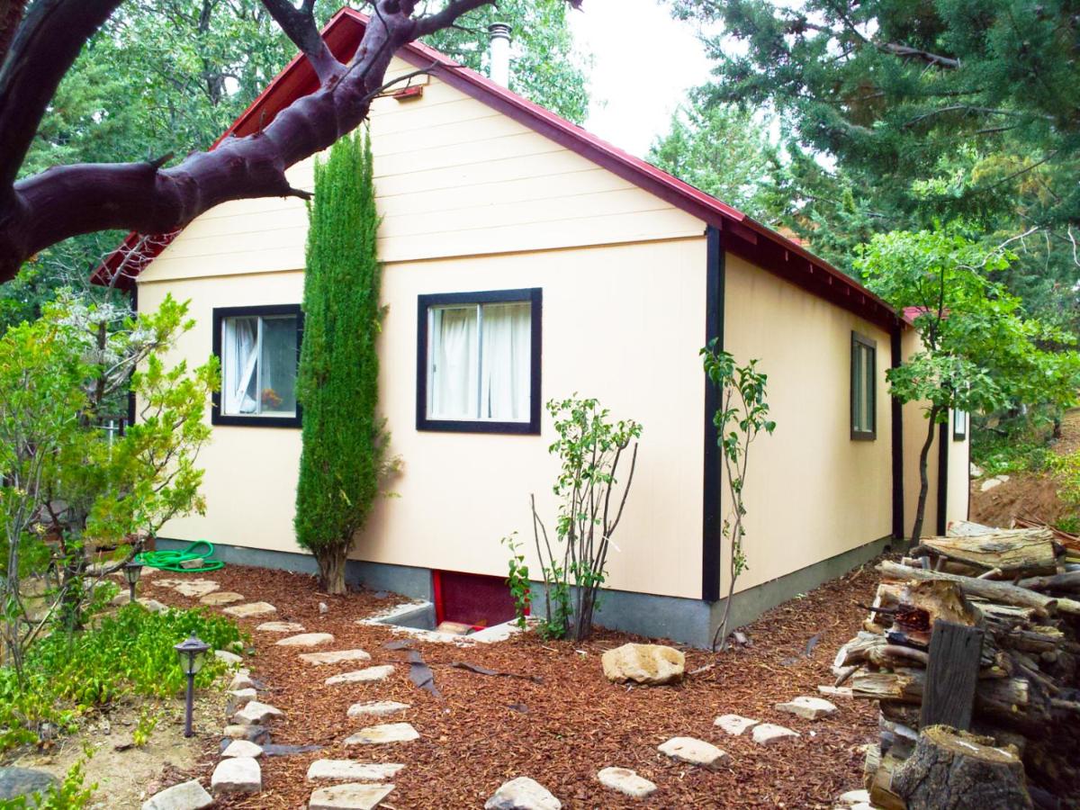 Time Traveler Retreat - Housity