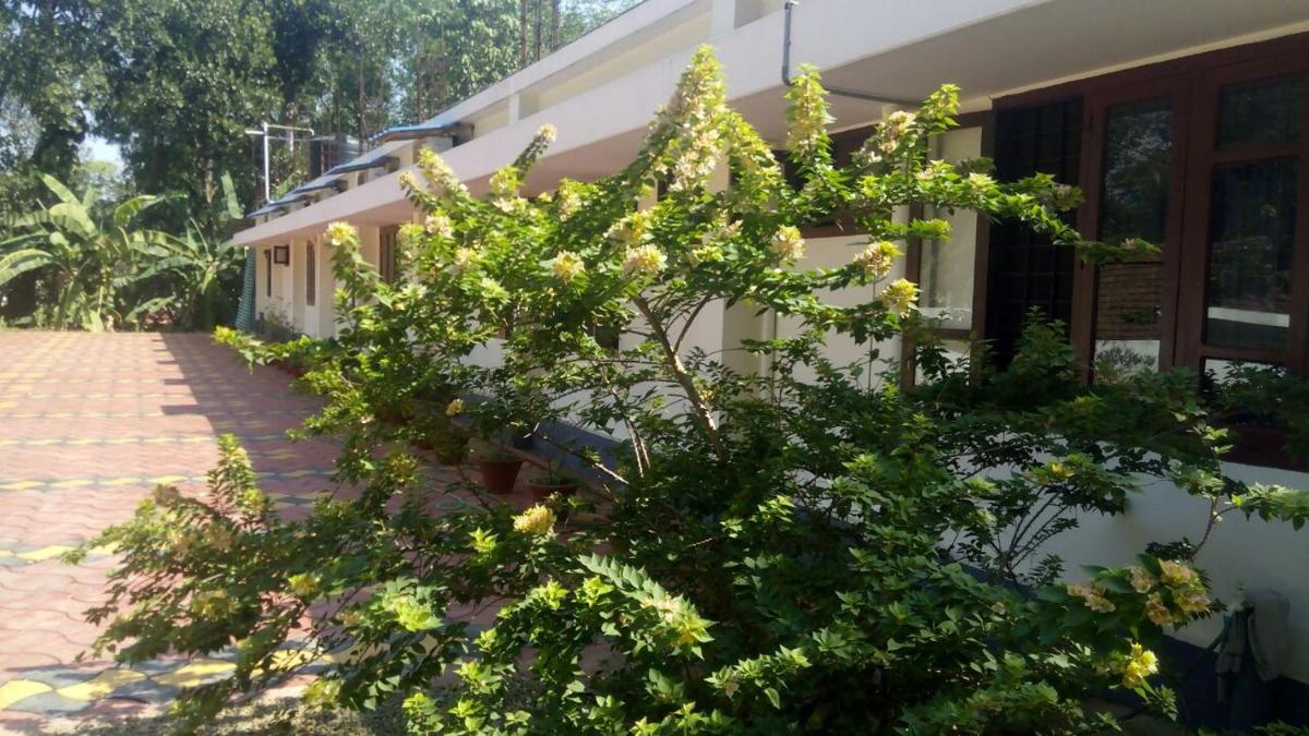 PANACKAL INN - Housity