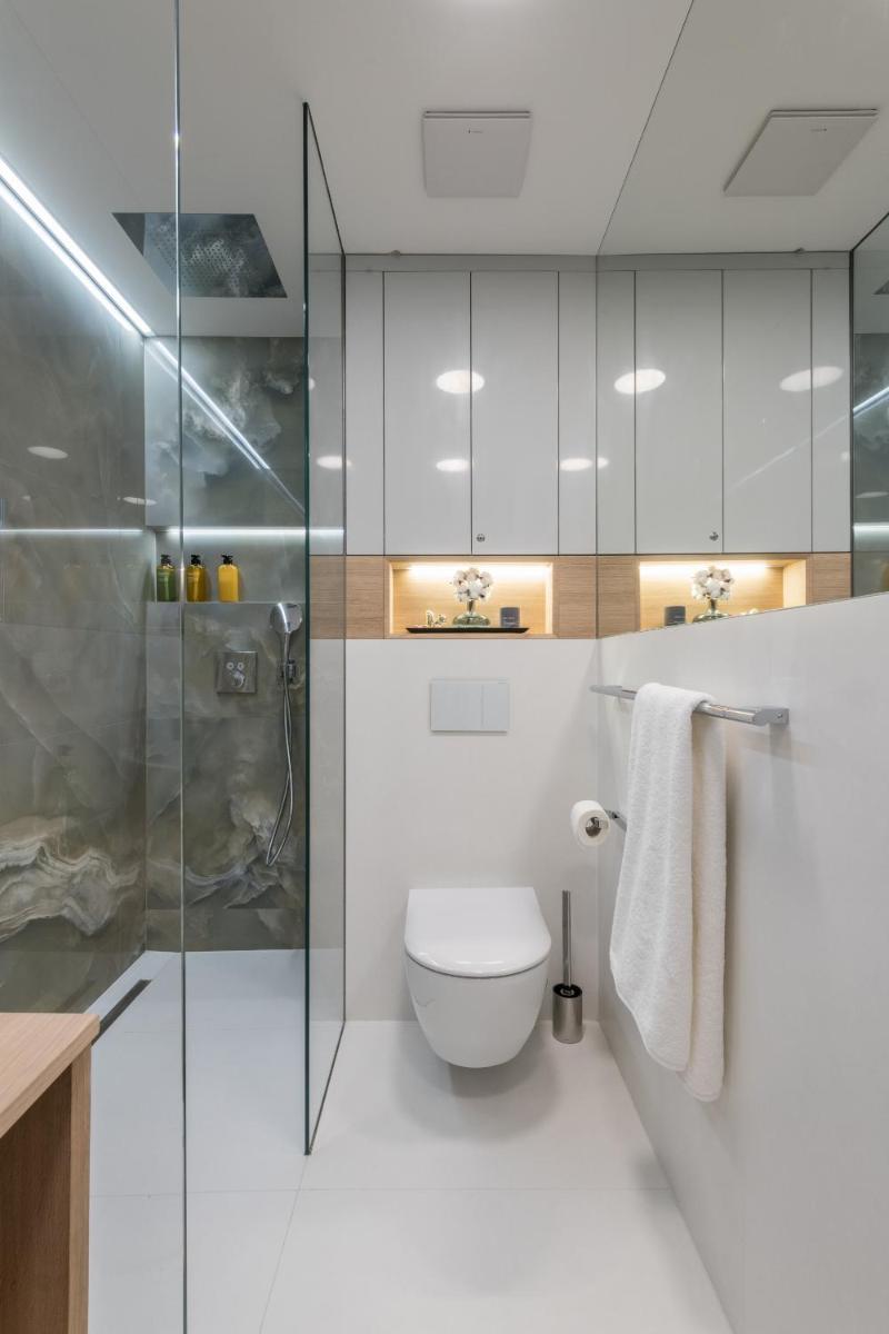 Fully renovated stylish duplex in a convenient location - Housity