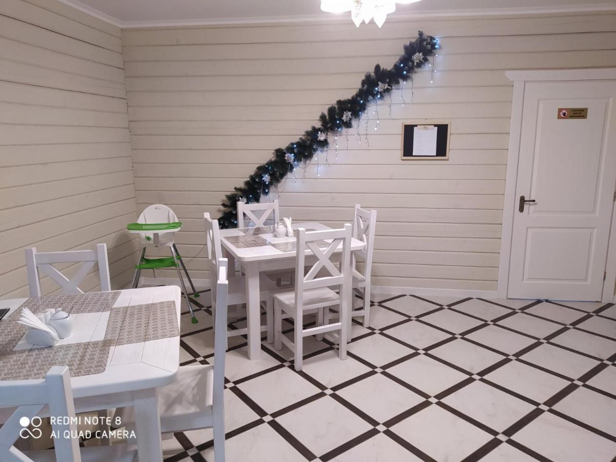 Pogar White - Housity