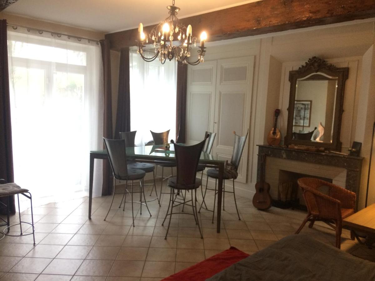 Chambre spacieuse au calme proche de Lyon - Housity