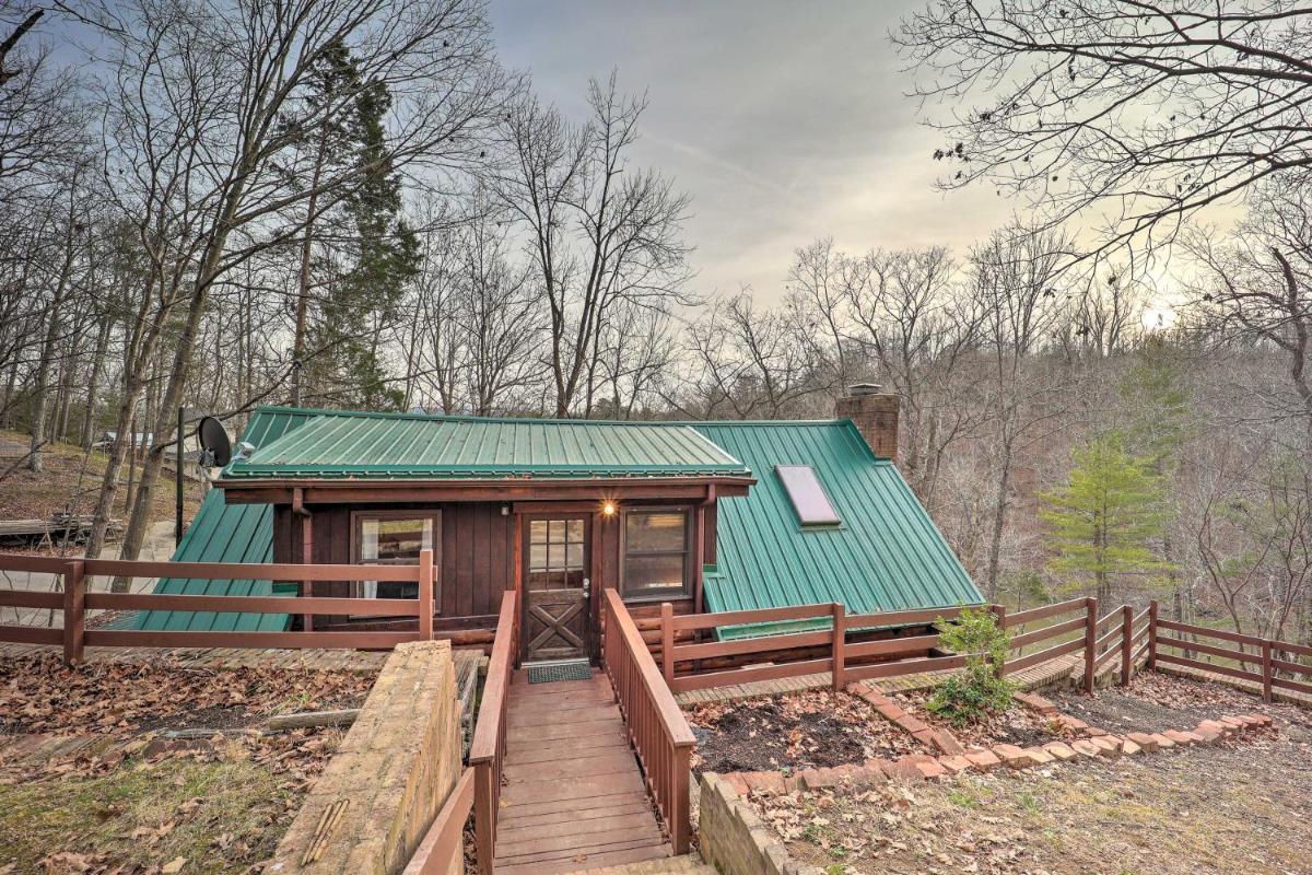 Relaxing Retreat with Private Dock on Claytor Lake! - Housity