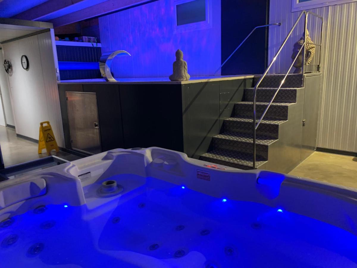 Belle Villa 6 pers 2h espace bien-être privatisé inclus 80 m2 de détente garantie - Housity