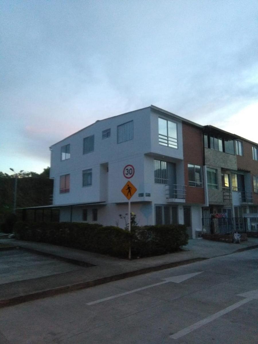 Habitación-Apartamento Palonegro Manizales - Housity