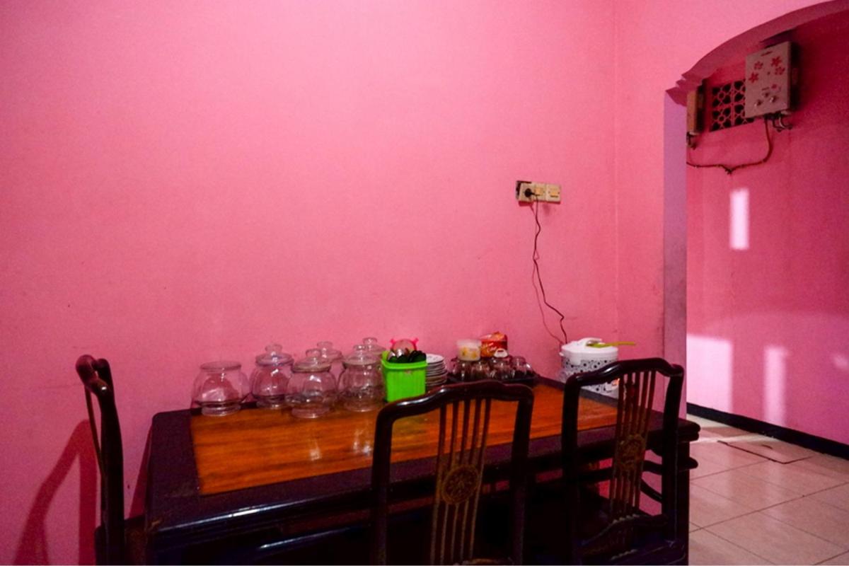 RedDoorz Syariah near Telaga Warna Dieng - Housity