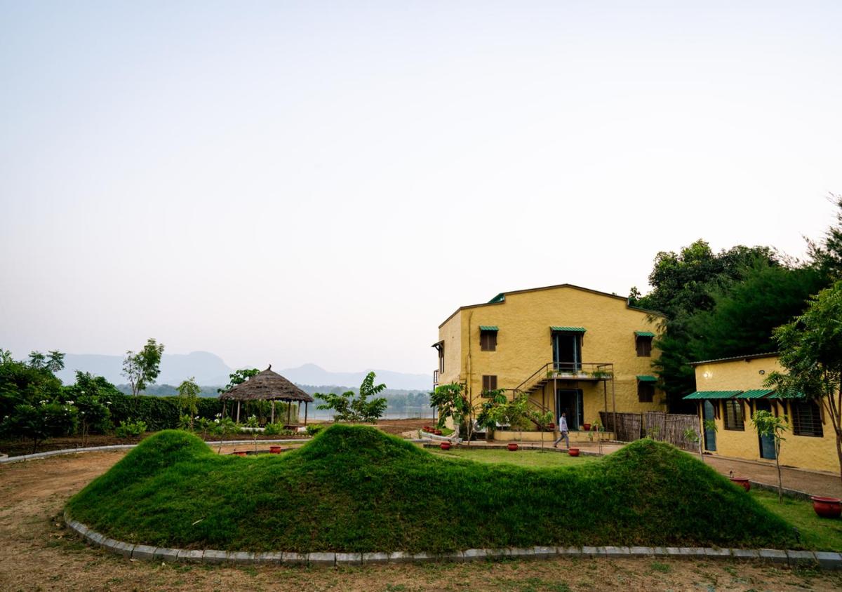 The Satpura Panchtatva Villa - Housity