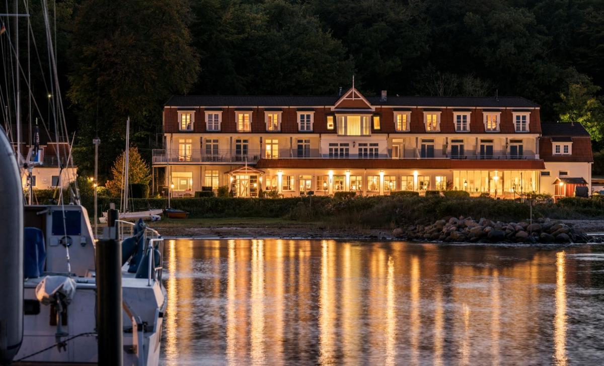 Hotel Wassersleben - Housity