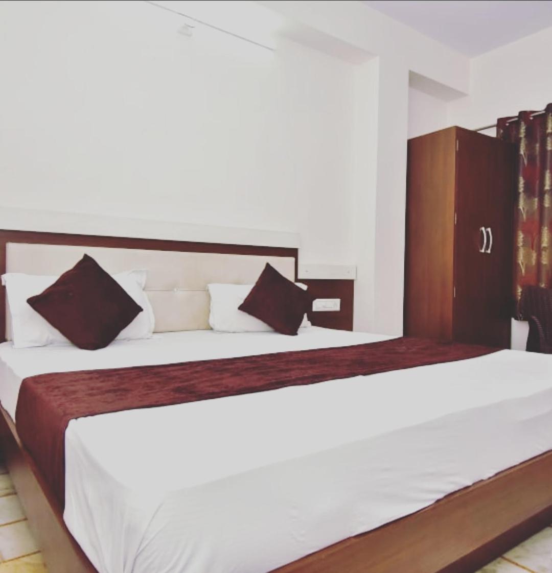Hotel Vaidehi - Housity