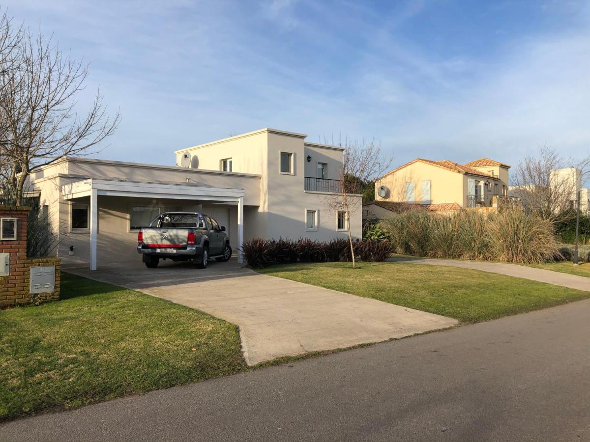 Andy House - Housity