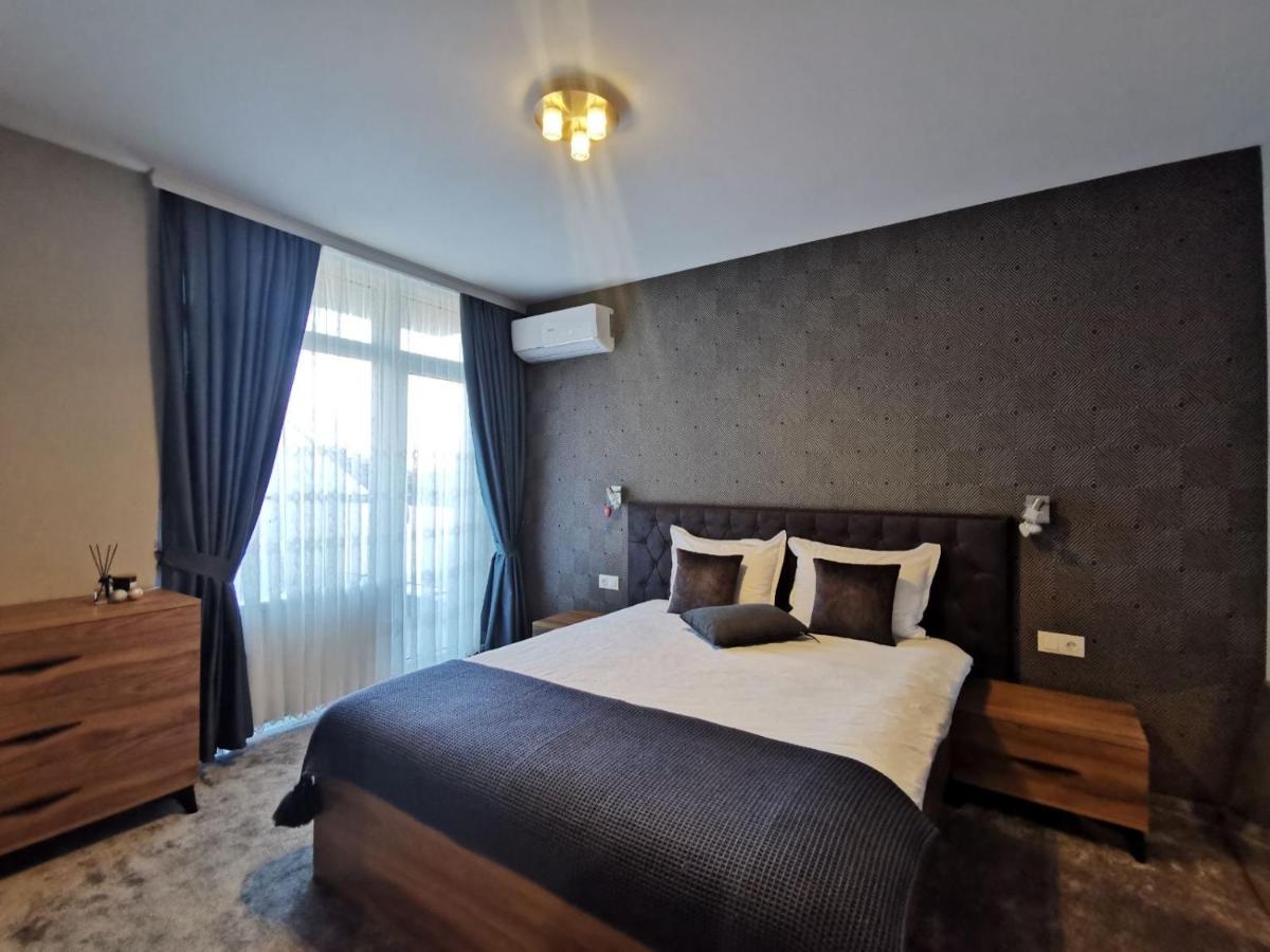 Central Point Premium - Housity