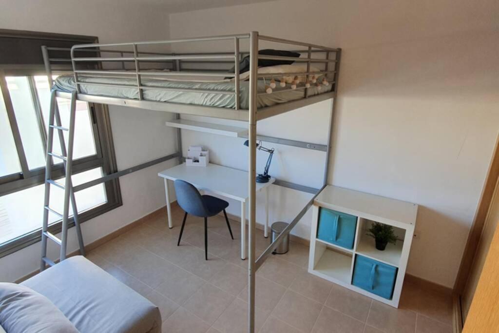 Suitetrails - Duplex Quiet complex Caleta de Fuste BIGSwiming pool WIFI