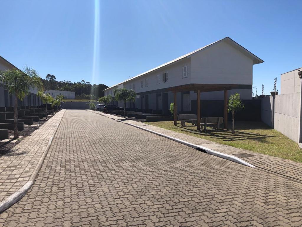Casa inteira 3 quartos - Housity