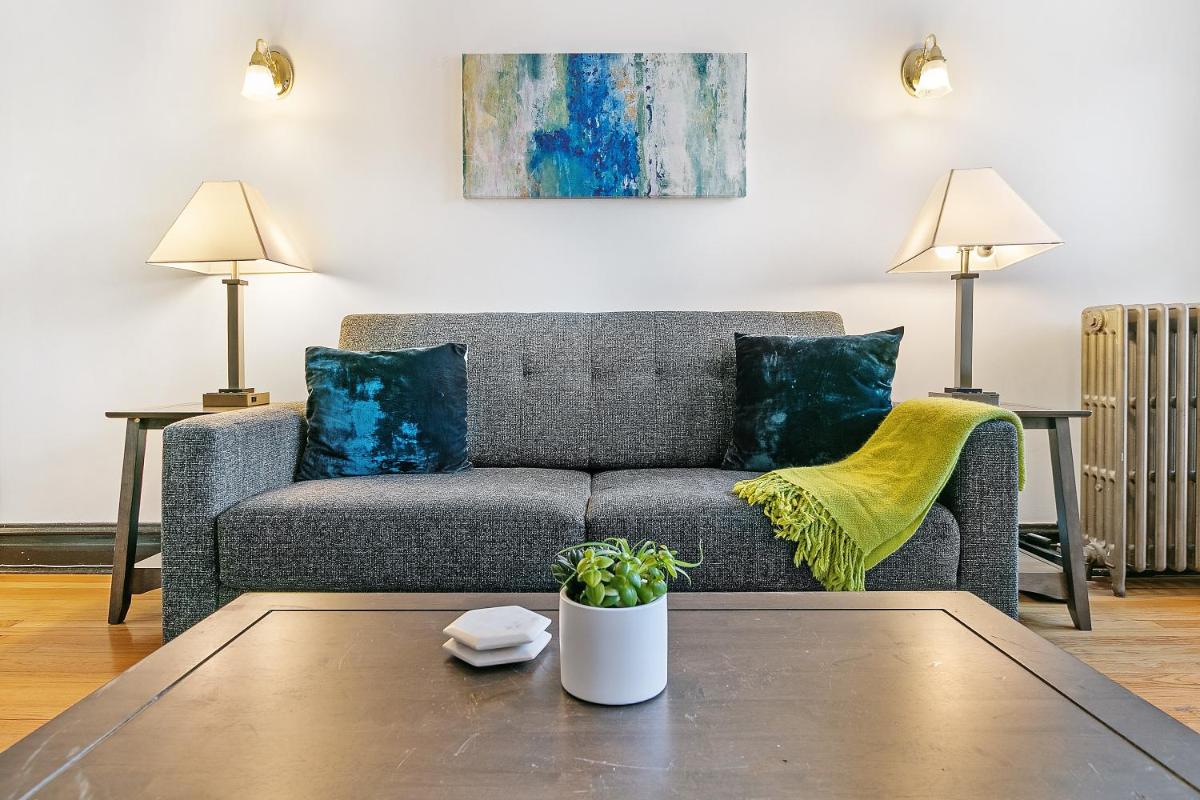 Your 1BR Homey Haven in Vibrant Chicago - Larchmont 1A-3A - Housity