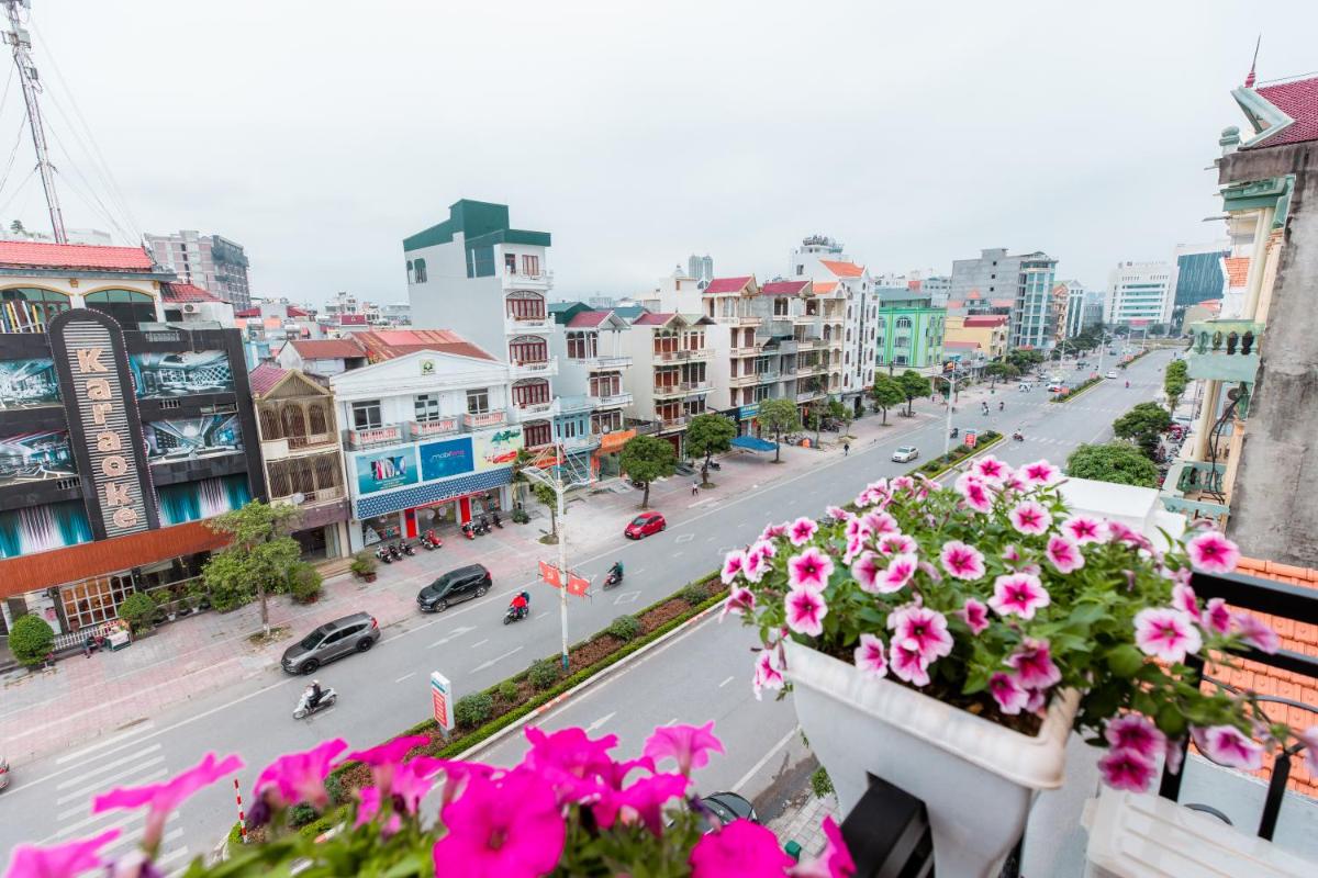 Paradise Hotel - Housity